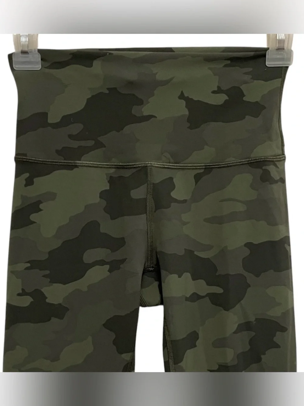 Lululemon wunder train crop legging 23” heritage camo green